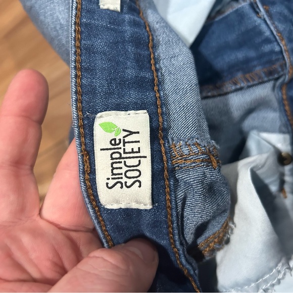 Simple Society Distressed Blue Jeans Size 5/27 - Picture 3 of 3